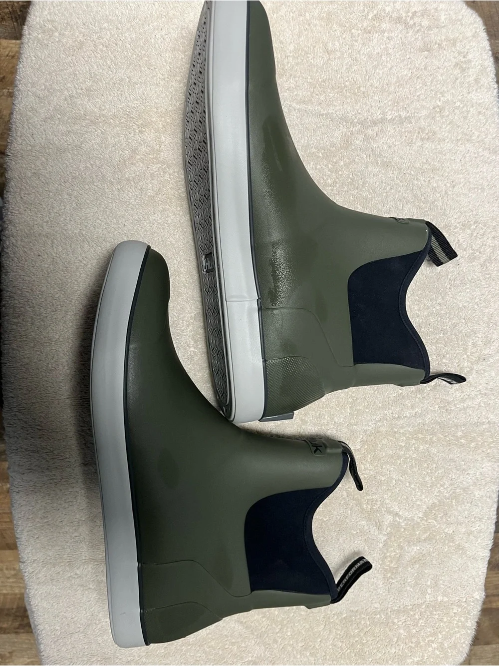 Huk Olive Green Waterproof Slip-On Rain & Snow Boots 13
